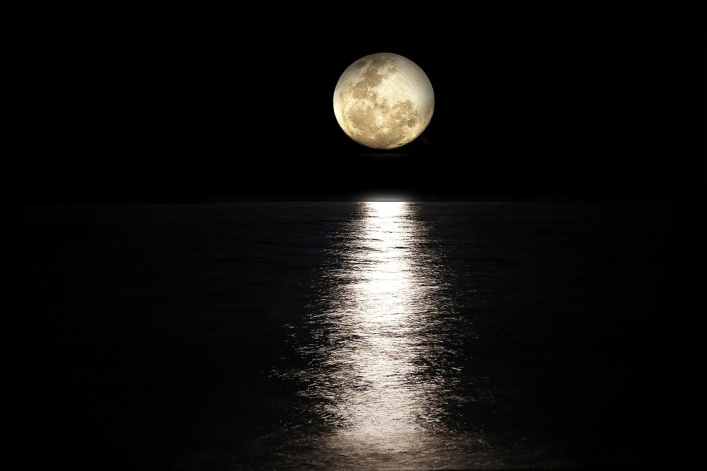 Moon Dream Meaning Interpretation